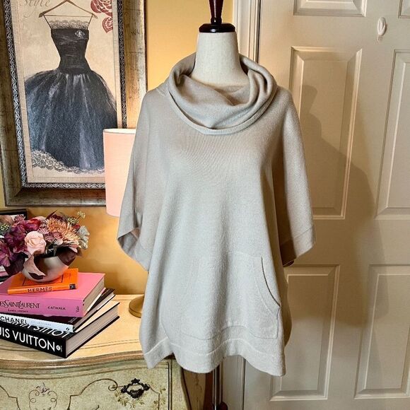 GUC C by Bloomingdales Cashmere Cowl Neck Oversize Sweater in Tan Size XS/S - Picture 2 of 4